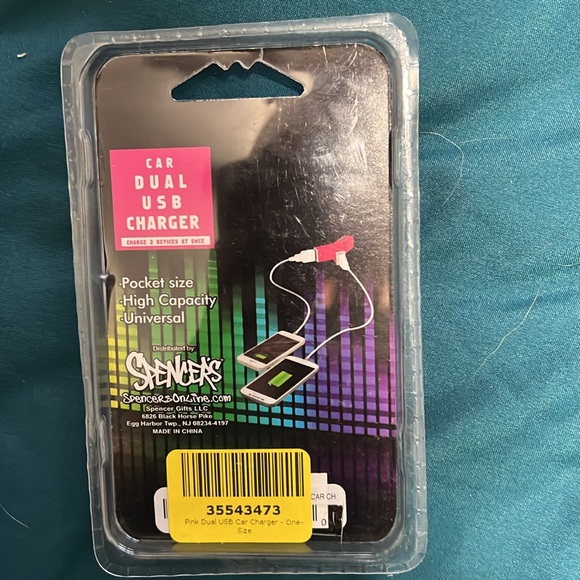 Dual Car usb charger - Picture 2 of 4